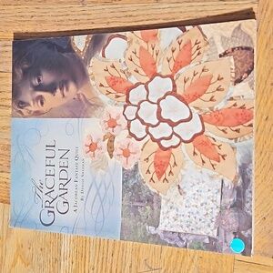 THE Graceful Garden A Jocobean Fantasy Quilt Softcover Book Denise Sheehan
